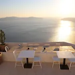 Rocabella Santorini & 4*