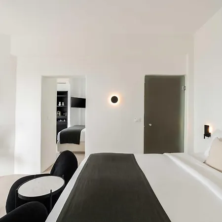 Rocabella Santorini & Hotel Imerovigli