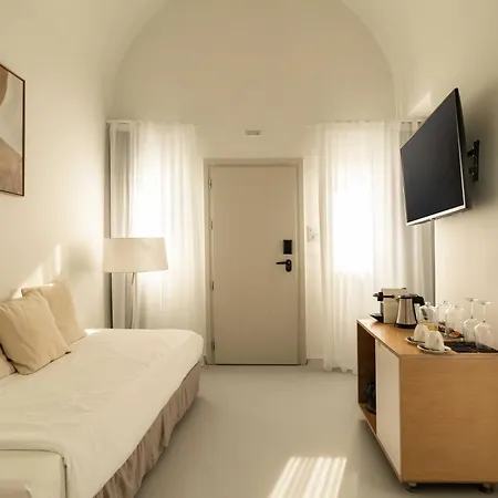 Rocabella Santorini & Hotel Imerovigli