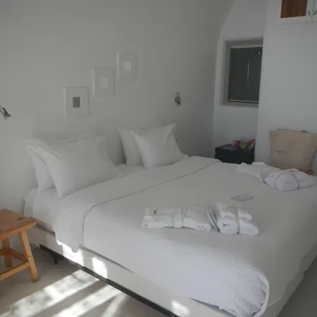 Rocabella Santorini & 4* Имеровигли