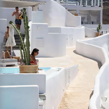 Rocabella Santorini & Imerovigli (Santorini)