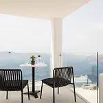 Rocabella Santorini & 4*