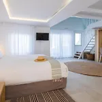 Rocabella Santorini & Hotel Imerovigli (Santorini)