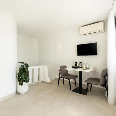 Rocabella Santorini & 4* Imerovígli
