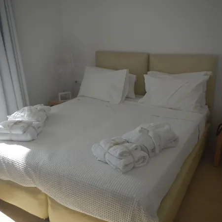 Rocabella Santorini & 4* אימרוביגלי