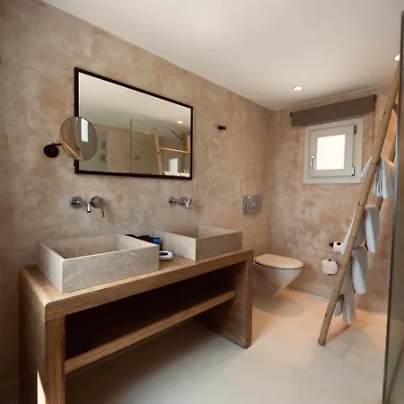 Rocabella Santorini & 4*