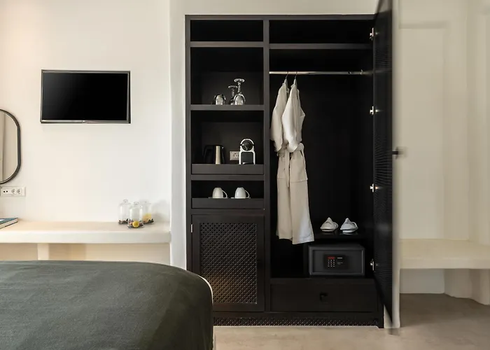 ホテル Rocabella Santorini & イメロヴィグリ