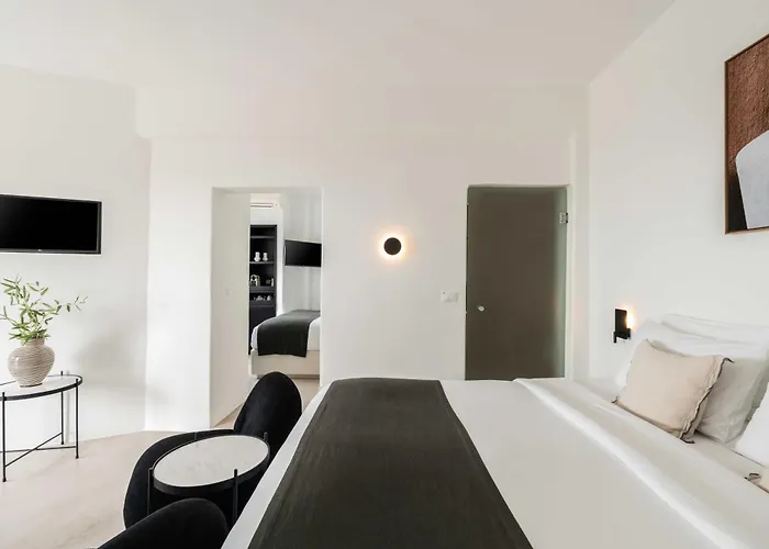 Rocabella Santorini & Hotel Imerovigli