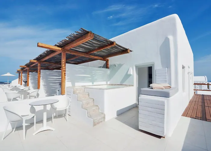 Rocabella Santorini & 4* Imerovigli