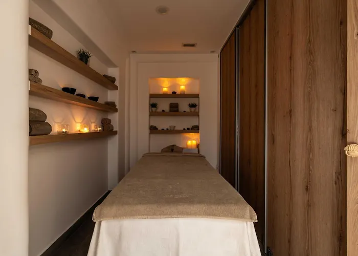 Rocabella Santorini &