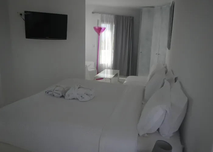 Rocabella Santorini & Imerovígli