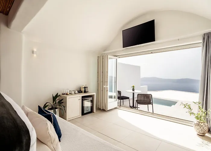 Rocabella Santorini & 4*