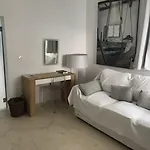 Rocabella Santorini & Imerovígli