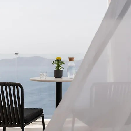 Rocabella Santorini & Ξενοδοχείο 4*