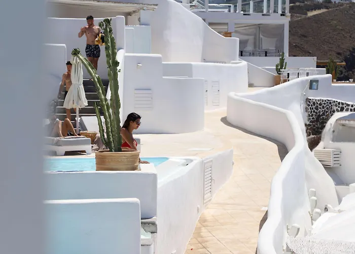 Rocabella Santorini & Imerovigli (Santorini)