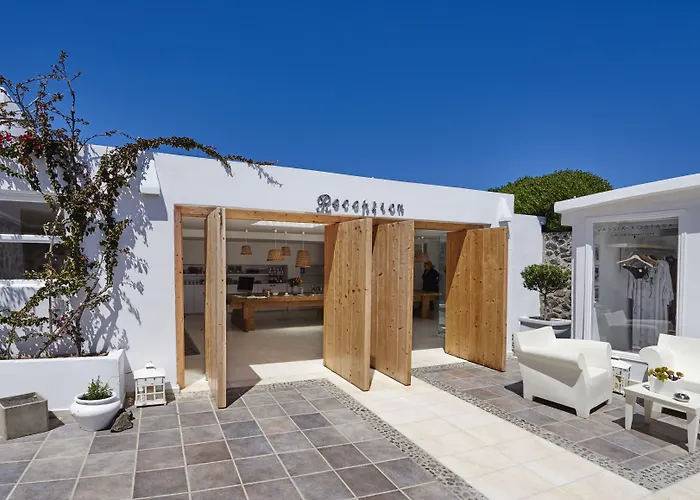 Rocabella Santorini & Hotel 4*