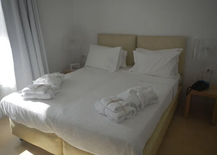 Rocabella Santorini & 4* Imerovigli (Santorini)