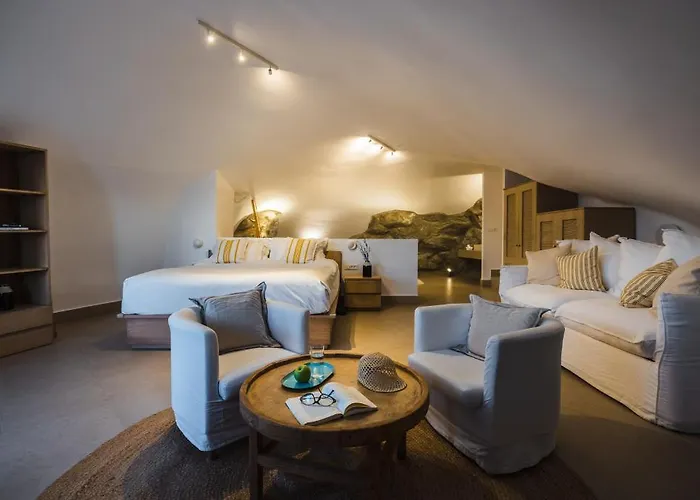 Rocabella Santorini & Hotel 4*